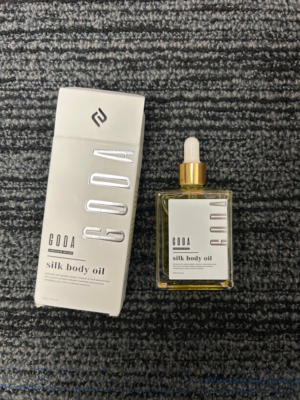 GODA - Silk Body Oil NIB Never Used Taken Out for Photo Only